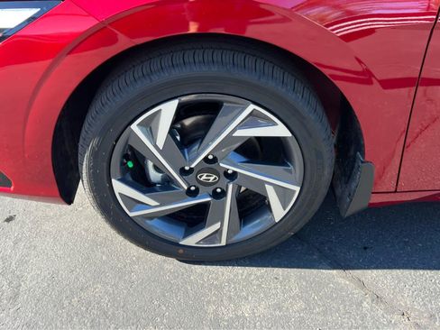 Certified 2026 Hyundai Elantra Limited FWD image 13
