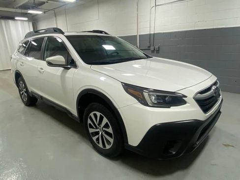 Used 2022 Subaru Outback Premium AWD/4WD image 4