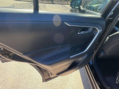 Used 2025 Toyota RAV4 XLE image 23