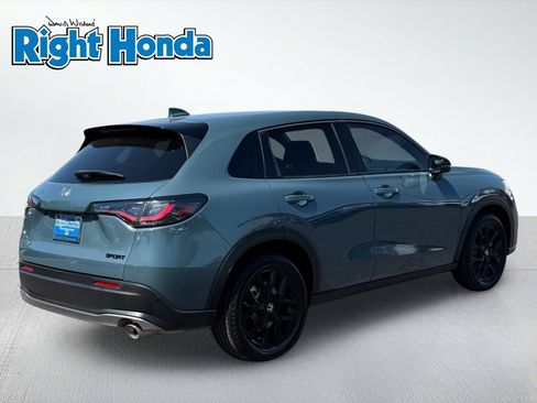 Used 2023 Honda HR-V Sport image 8
