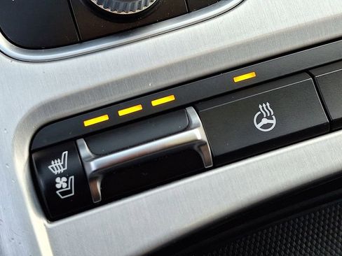 Used 2019 Kia Stinger GT1 image 26