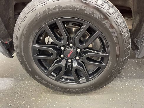 Used 2023 GMC Sierra 1500 Elevation image 18