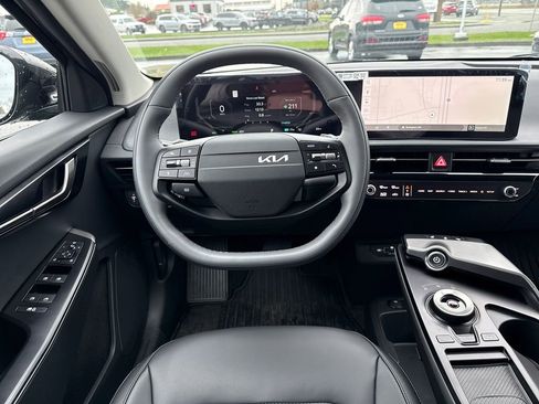 New 2025 Kia EV6 Light w/ Light LR Technology Package image 22