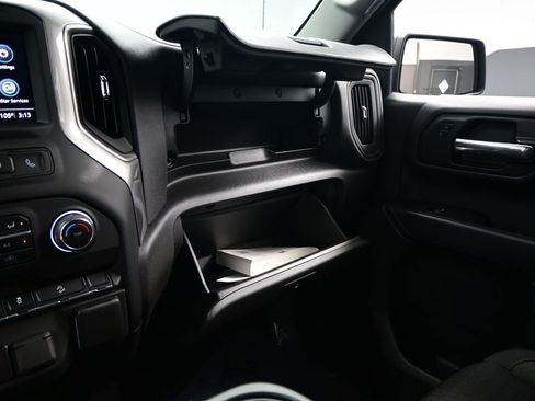 Used 2024 Chevrolet Silverado 1500 Custom Trail Boss w/ Dark Appearance Package image 27