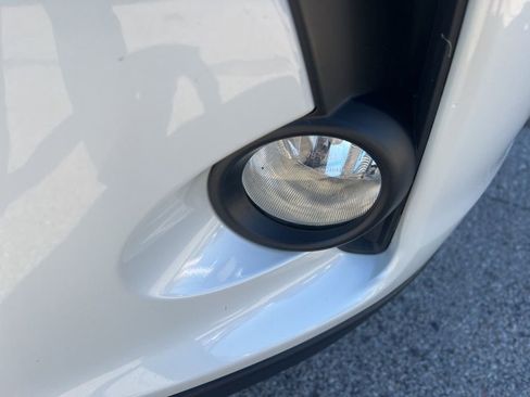 Used 2019 Toyota Highlander XLE image 30