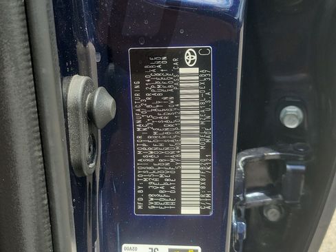 Used 2024 Toyota Corolla LE FWD image 32