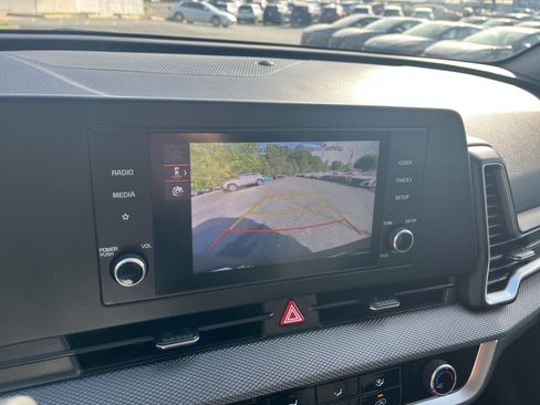 Used 2025 Kia Sportage LX image 20