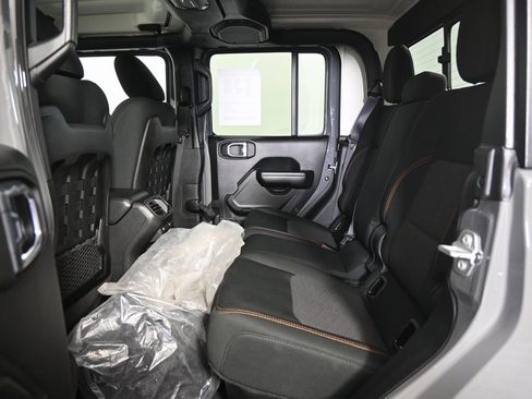 Used 2021 Jeep Gladiator Mojave image 17