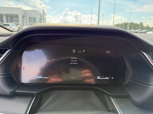 New 2025 Jeep Grand Cherokee Laredo X w/ Luxury Tech Group I image 14