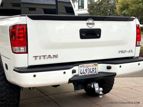 Used 2014 Nissan Titan PRO-4X image 14
