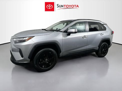 Used 2023 Toyota RAV4 XLE w/ Convenience Package image 9