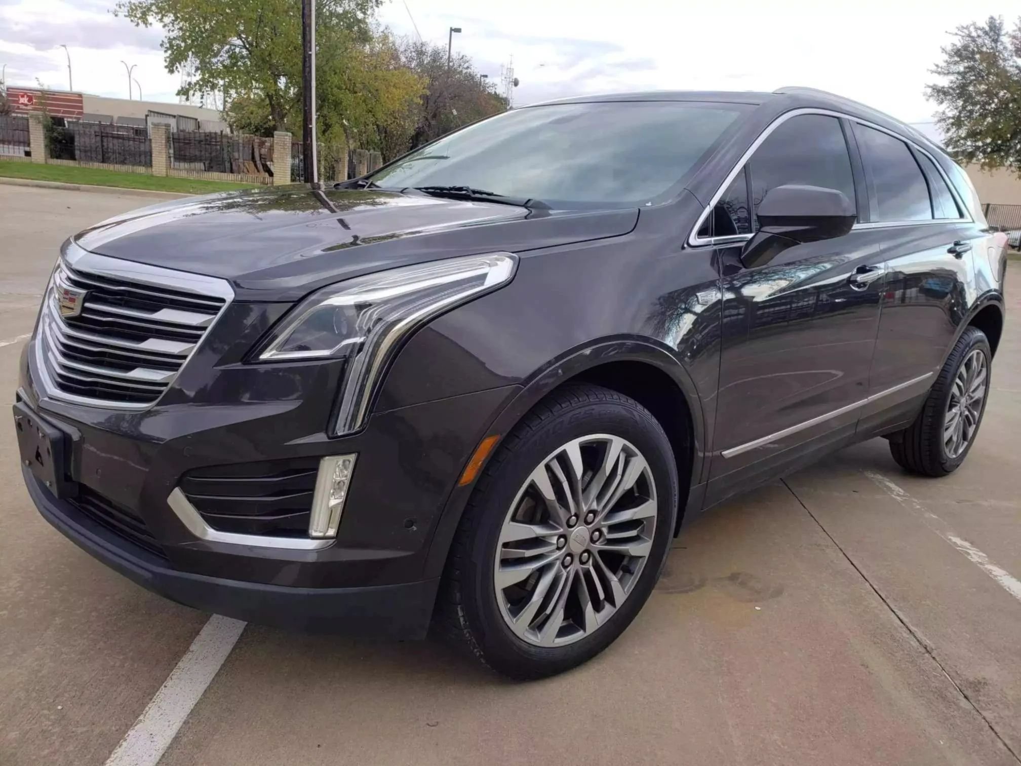 Used 2018 Cadillac XT5 Premium Luxury FWD image 1