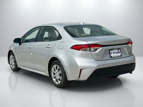 Used 2026 Toyota Corolla LE image 7
