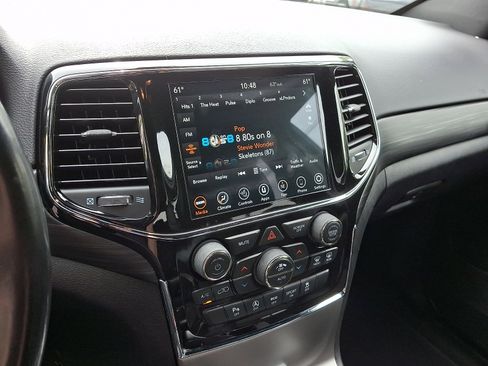 Used 2021 Jeep Grand Cherokee Laredo X AWD/4WD image 23