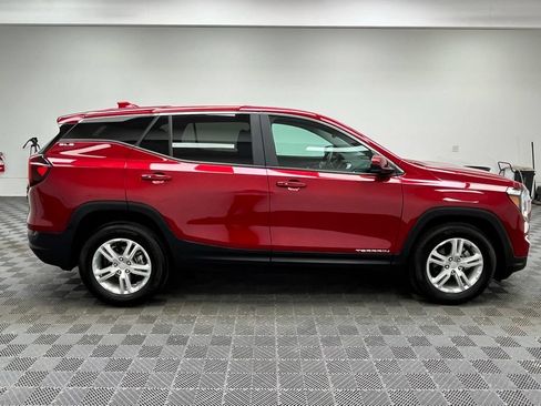 Used 2023 GMC Terrain SLE FWD image 7