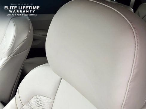 Used 2022 Kia Sorento EX w/ Panoramic Sunroof Package FWD image 11