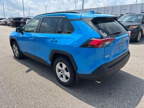 Used 2019 Toyota RAV4 XLE w/ Convenience Package AWD/4WD image 4
