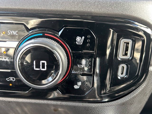 Used 2024 Chevrolet Silverado 1500 LTZ AWD/4WD image 33