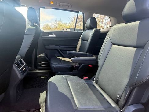 Used 2019 Volkswagen Atlas SEL R-Line AWD/4WD image 6