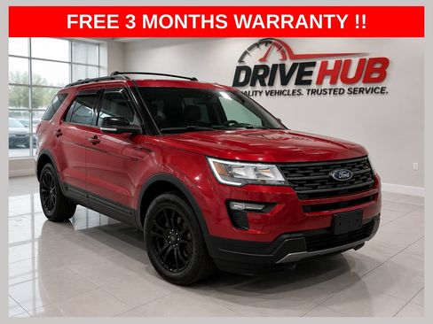 Used 2018 Ford Explorer XLT AWD/4WD image 1