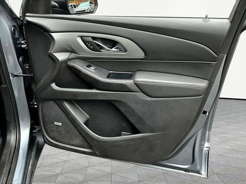 Used 2021 Chevrolet Traverse RS w/ LPO, Floor Liner Package FWD image 29