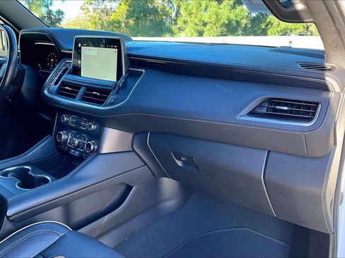Used 2022 GMC Yukon AT4 image 17