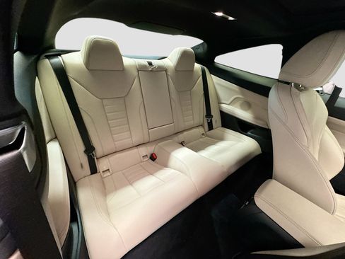 Used 2022 BMW M440i Coupe w/ Premium Package image 18