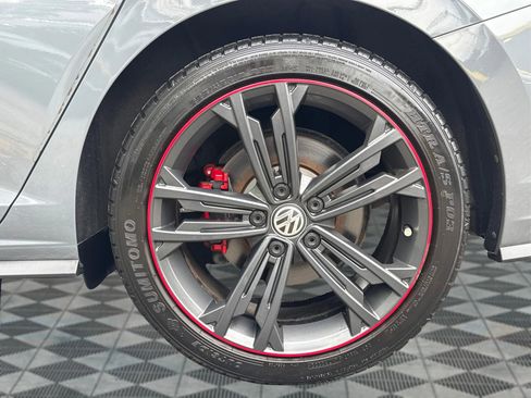 Used 2019 Volkswagen Jetta GLI FWD image 22