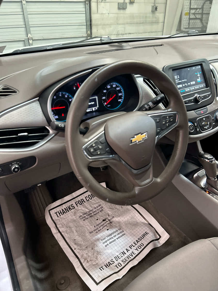 Used 2017 Chevrolet Malibu LS FWD image 21