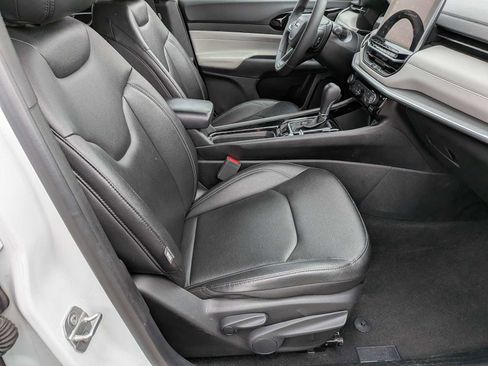 Used 2025 Jeep Compass Limited image 20