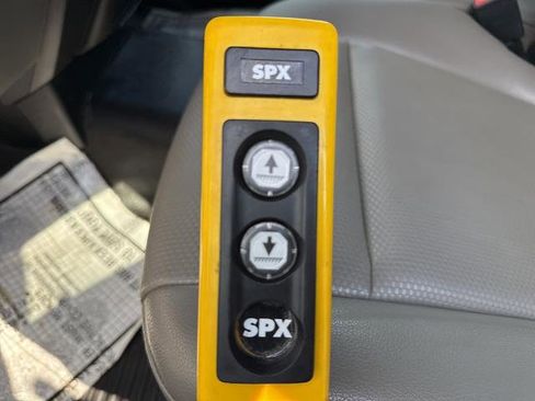 Certified 2021 Ford F550 4x4 Regular Cab Super Duty image 22