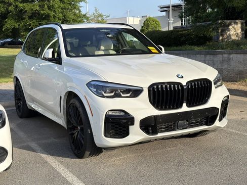 Used 2021 BMW X5 xDrive40i w/ M Sport Package AWD/4WD image 3