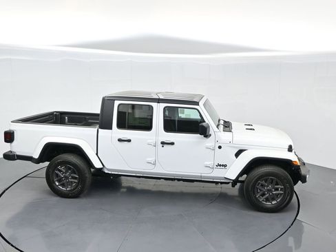 New 2025 Jeep Gladiator Sport image 49