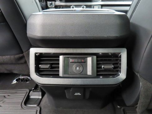 Used 2025 Ford F250 Platinum image 11