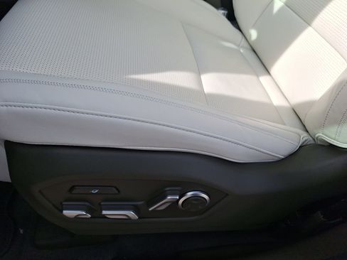 Used 2025 Hyundai Santa Fe Calligraphy image 15