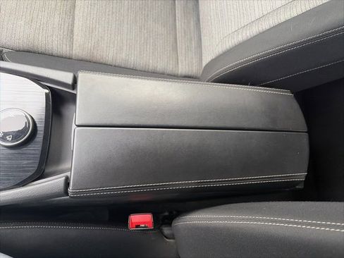 Used 2021 Nissan Rogue S image 23