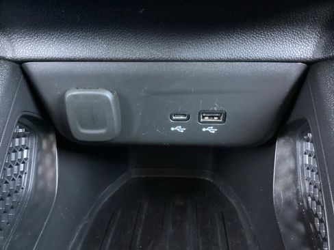 Used 2025 Chevrolet TrailBlazer LT image 23