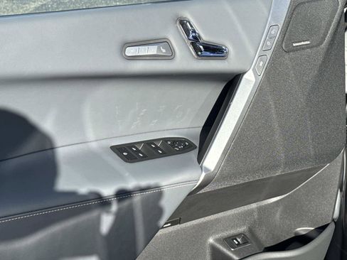 New 2026 BMW iX xDrive45 w/ M Sport Package image 19