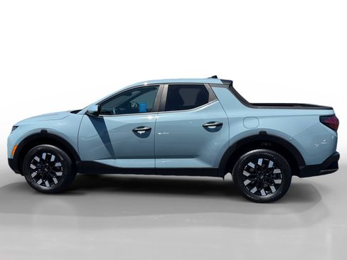 Certified 2025 Hyundai Santa Cruz SE FWD image 2