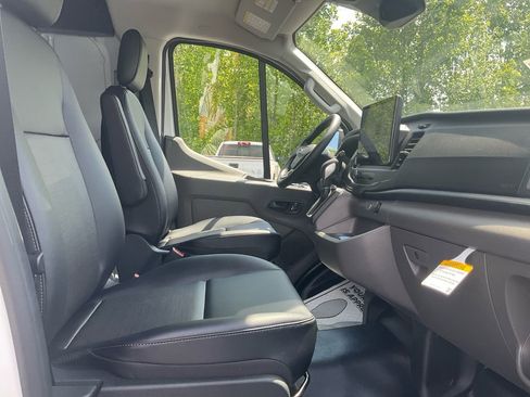 New 2026 Ford Transit 250 Low Roof RWD image 12