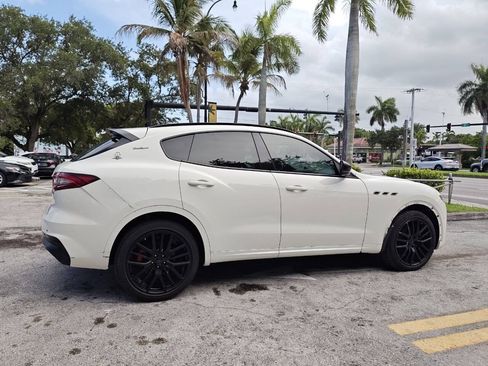 Used 2019 Maserati Levante GranSport AWD/4WD image 12