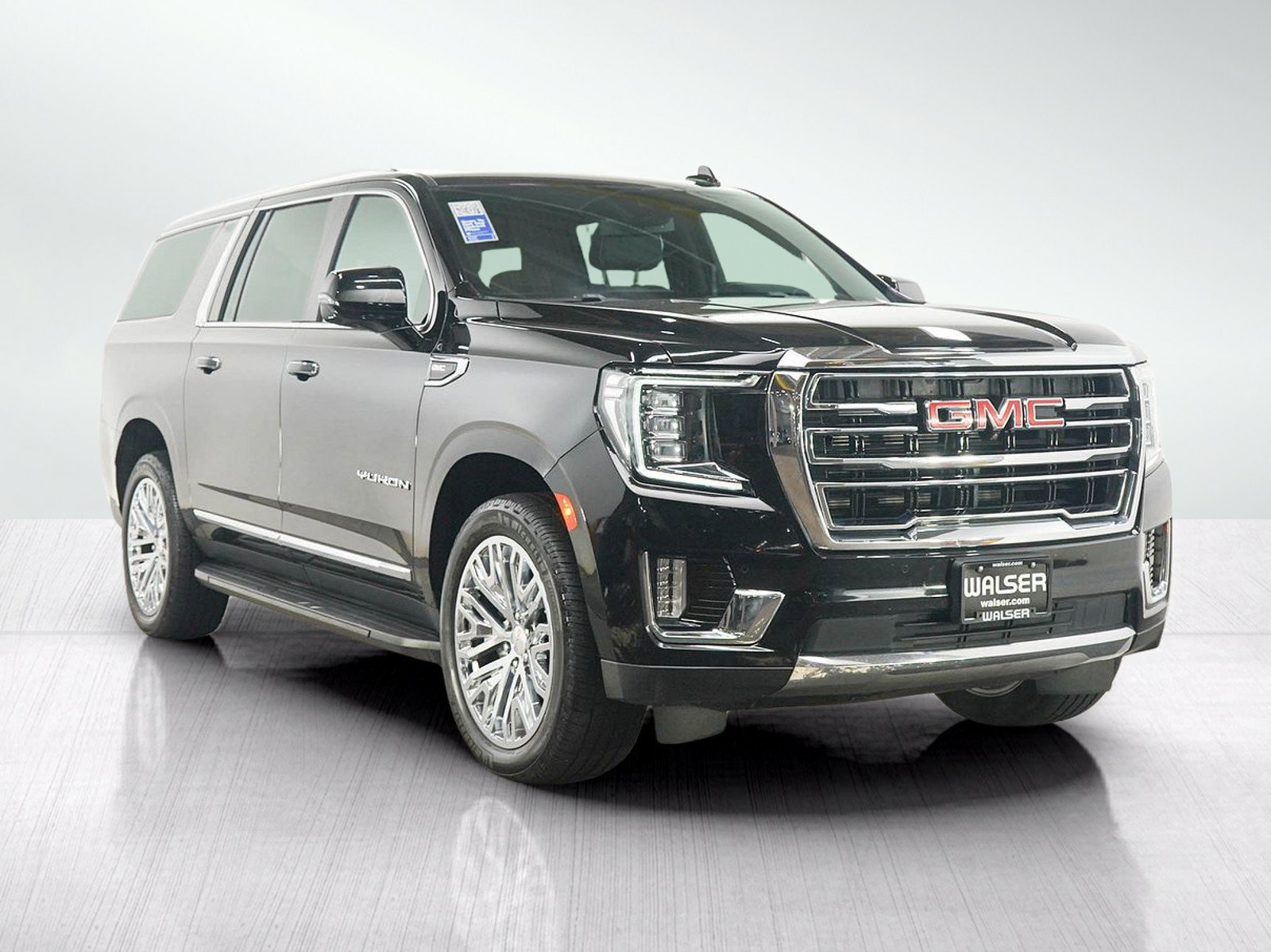 Used 2023 GMC Yukon XL SLT w/ SLT Premium Package AWD/4WD image 7