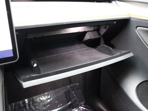 Used 2023 Tesla Model Y Long Range image 23