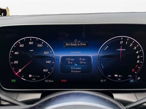 Used 2025 Mercedes-Benz GLC 350e 4MATIC image 14