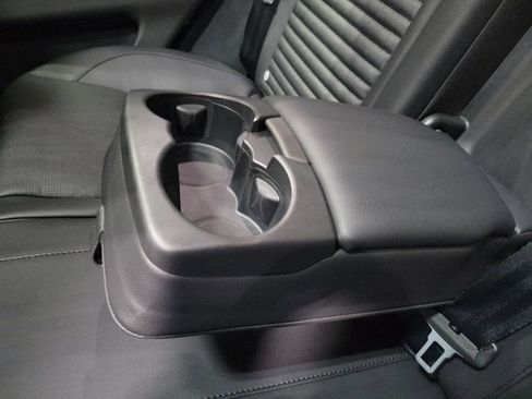 Used 2024 Land Rover Discovery Sport S image 23