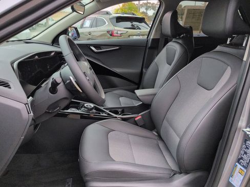 Certified 2025 Kia Niro Wind FWD image 20