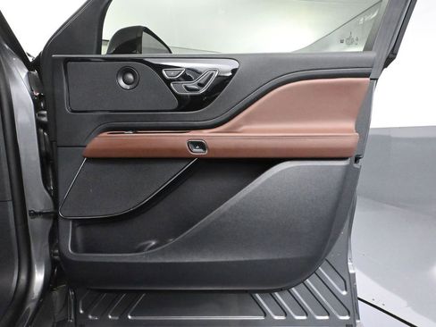 Used 2025 Lincoln Aviator Reserve w/ Jet Appearance Package image 53