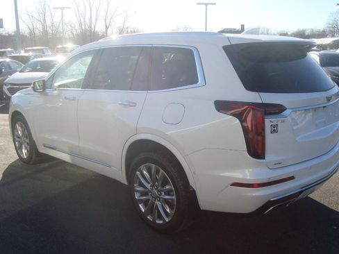 Used 2023 Cadillac XT6 Premium Luxury w/ Technology Package image 6