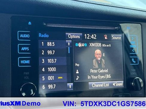 Used 2016 Toyota Sienna SE w/ SE Preferred Package image 38