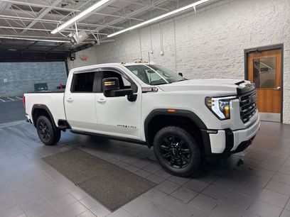 Used 2025 GMC Sierra 2500 AT4 w/ AT4 Premium Plus Package